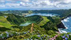 Obraz ukazuje majestatyczną panoramę wyspy São Miguel, koncentrując się na jej najbardziej ikonicznych elementach